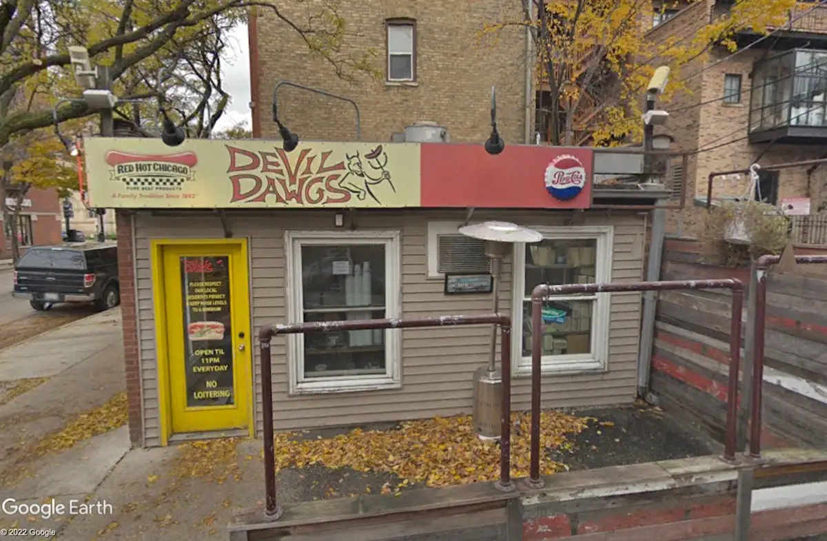 Red Light Chicken Replaces Devil Dawgs’ Flagship