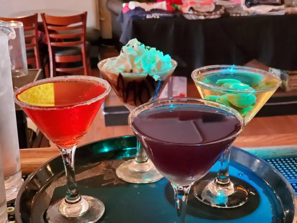 Olive Black Martini and Wine Lounge Expanding to Lake View