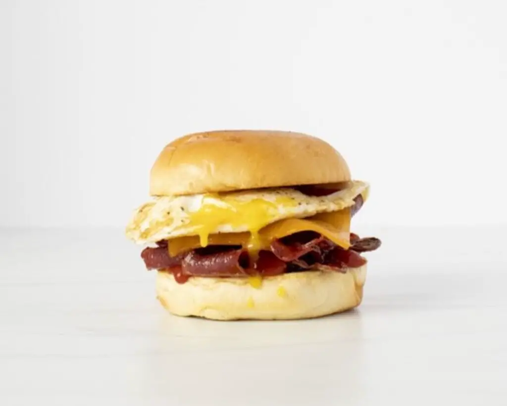 Effin Egg Opens Naperville, IL Location With a “Sweet” Connection!
